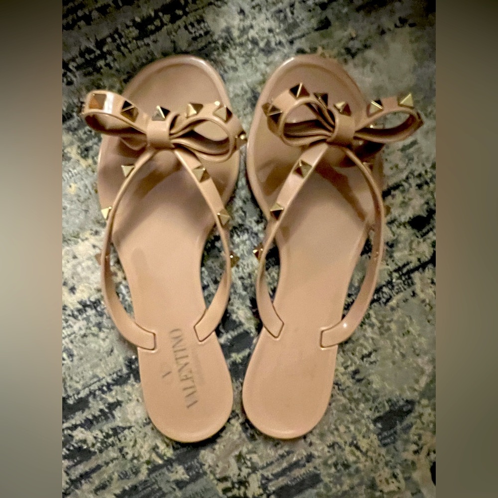 Valentino classic studded flip flops